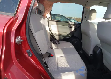 2018 Subaru Forester 2.5I Premium z USA, uszkodzony, nr VIN JF2SJAGC6JH516900